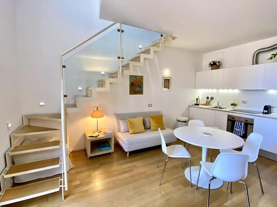 The Unique Loft Maqueda - In The City Centre Palermo 0*,  Itália