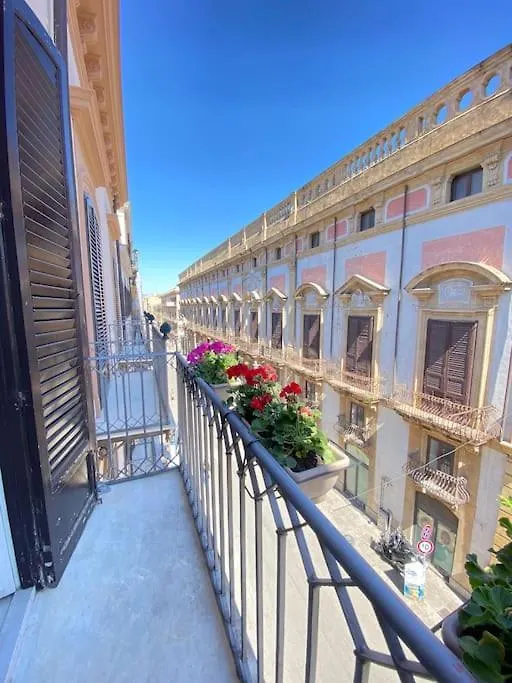 The Unique Loft Maqueda - In The City Centre Palermo